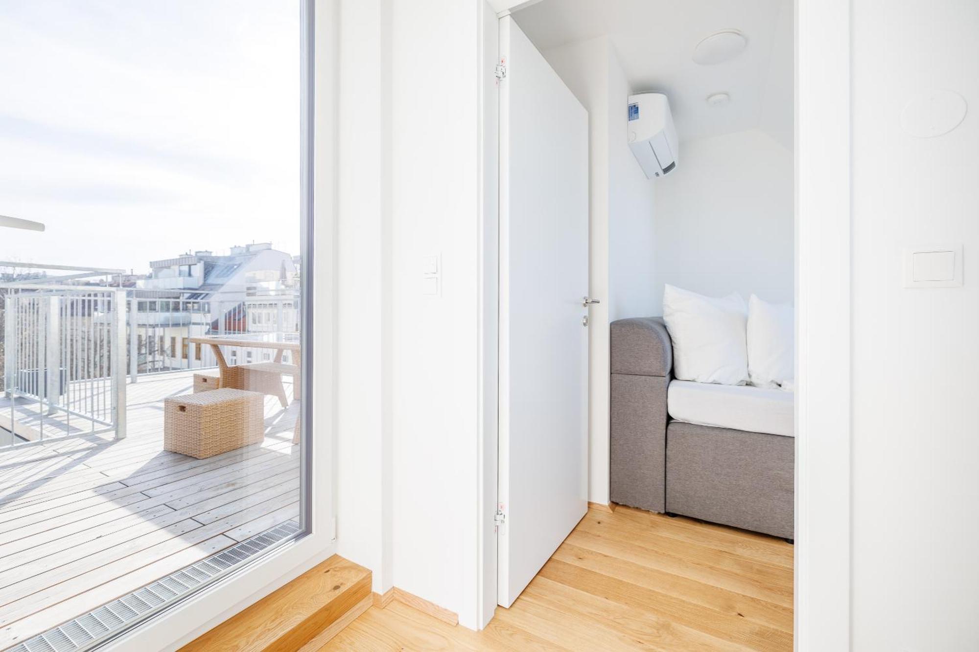 Symphony Apartments 38 - Modern Loft With Terrace And Grill In Central Location Виена Екстериор снимка
