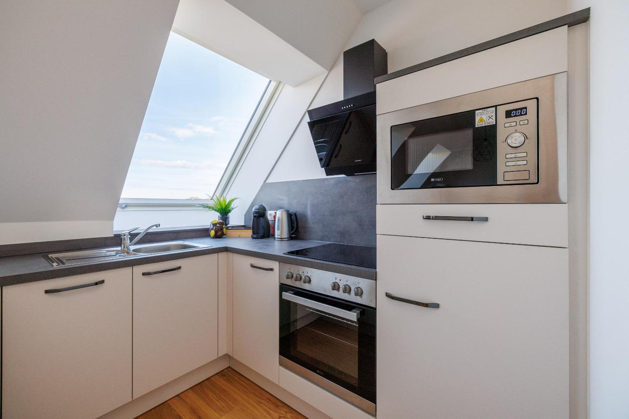 Symphony Apartments 38 - Modern Loft With Terrace And Grill In Central Location Виена Екстериор снимка