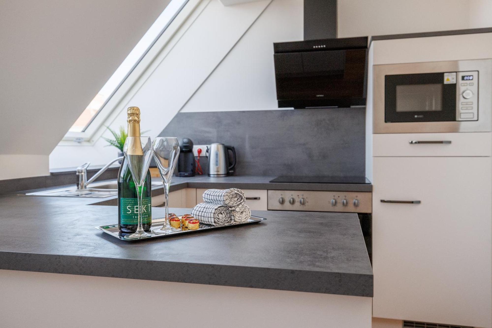 Symphony Apartments 38 - Modern Loft With Terrace And Grill In Central Location Виена Екстериор снимка
