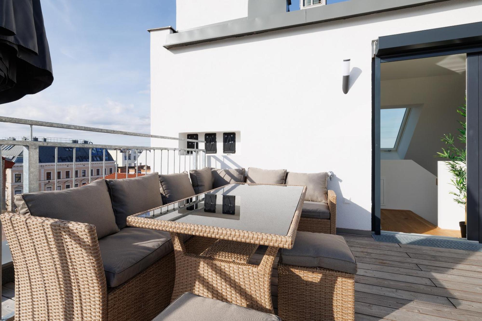 Symphony Apartments 38 - Modern Loft With Terrace And Grill In Central Location Виена Екстериор снимка
