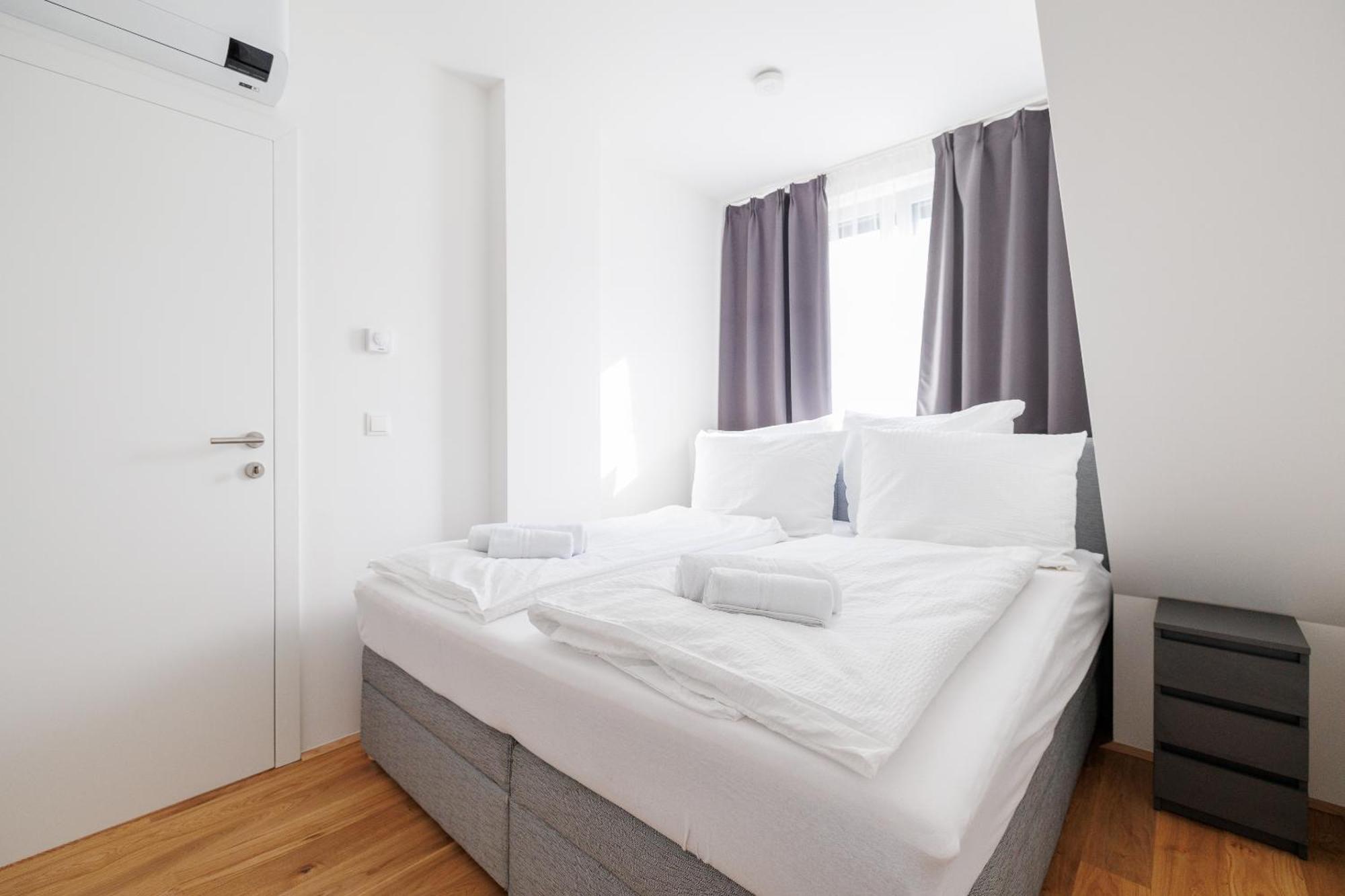 Symphony Apartments 38 - Modern Loft With Terrace And Grill In Central Location Виена Екстериор снимка