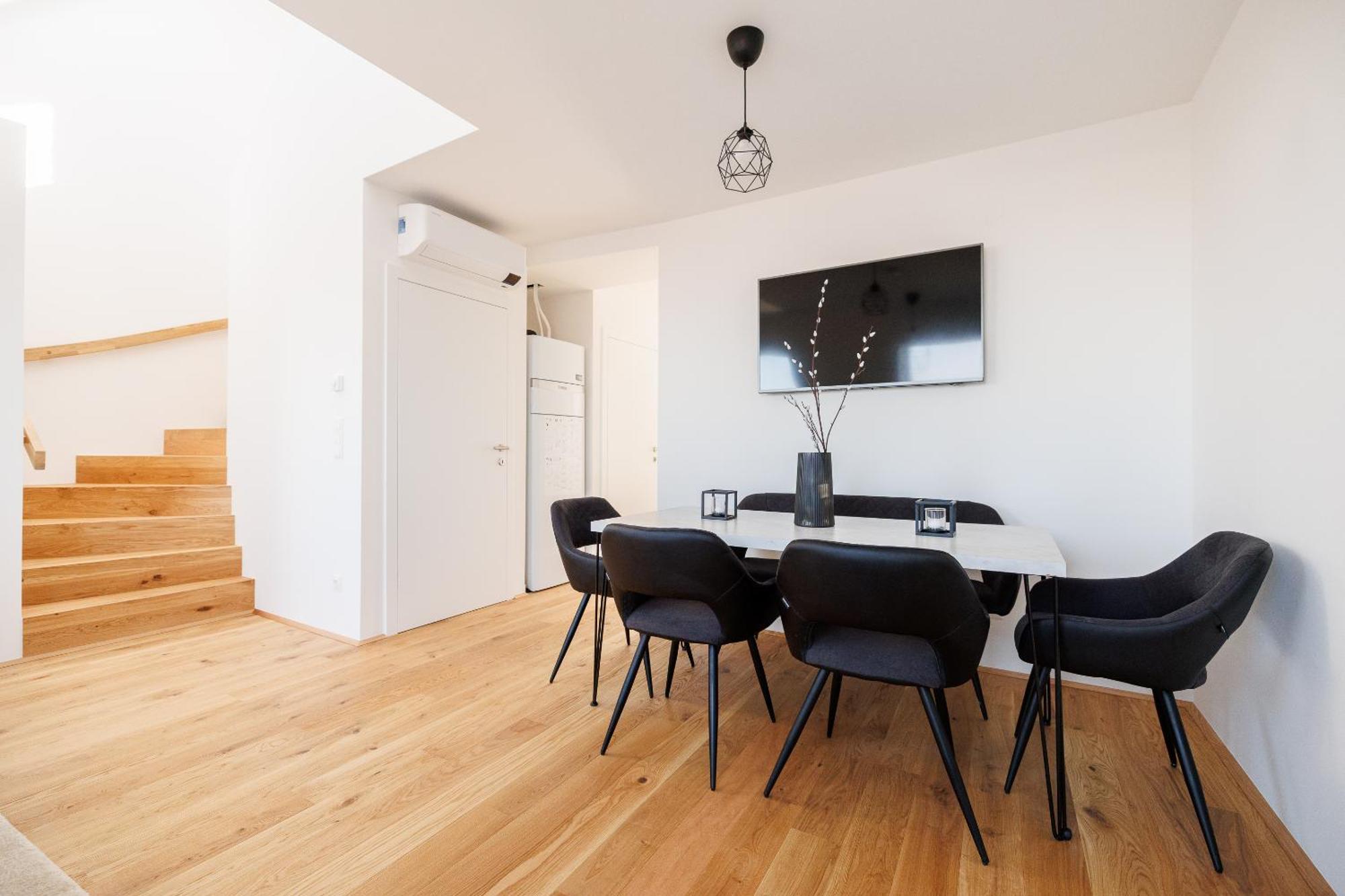 Symphony Apartments 38 - Modern Loft With Terrace And Grill In Central Location Виена Екстериор снимка