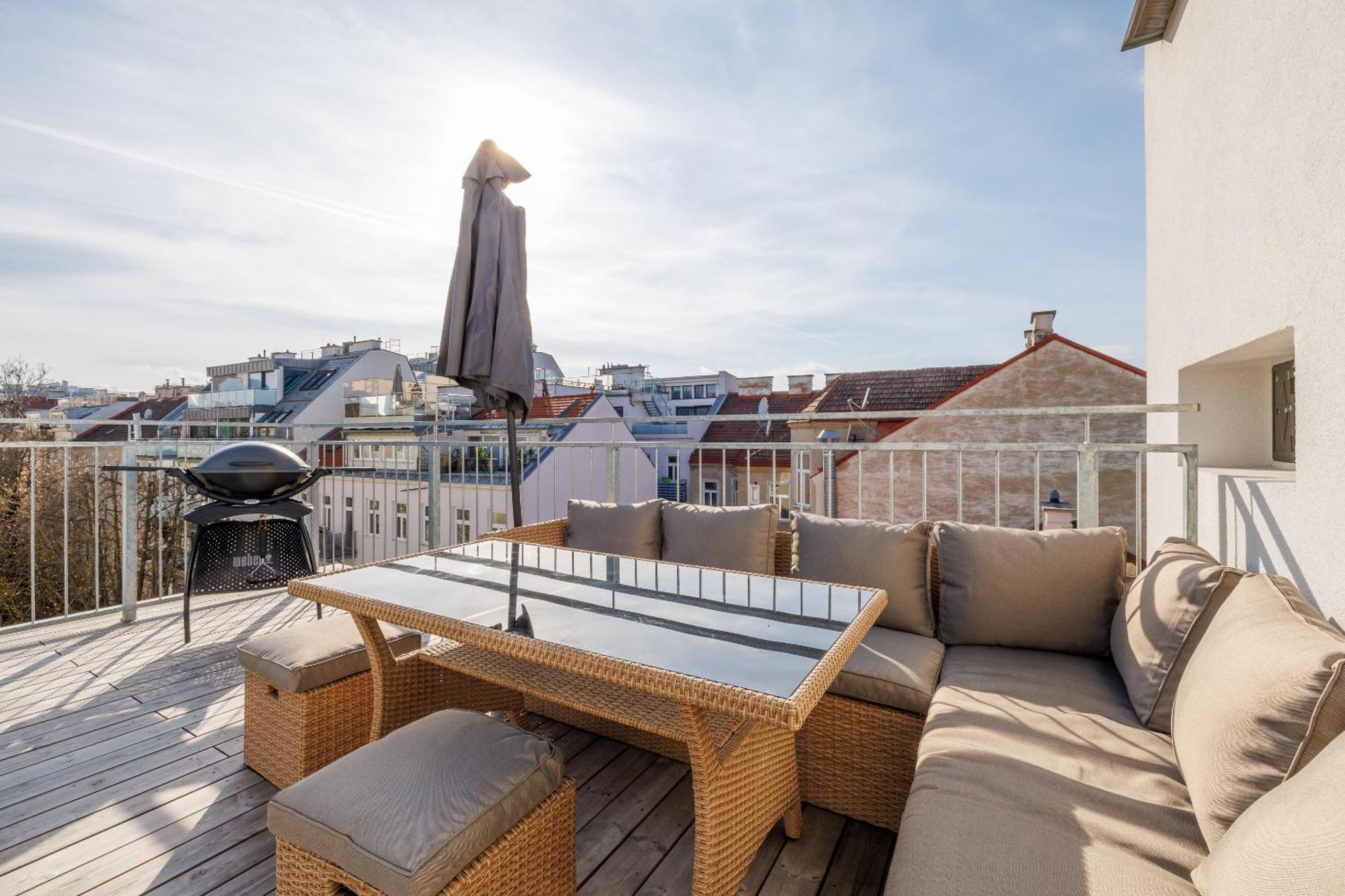 Symphony Apartments 38 - Modern Loft With Terrace And Grill In Central Location Виена Екстериор снимка