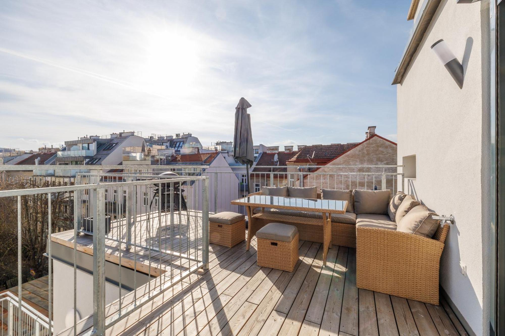 Symphony Apartments 38 - Modern Loft With Terrace And Grill In Central Location Виена Екстериор снимка
