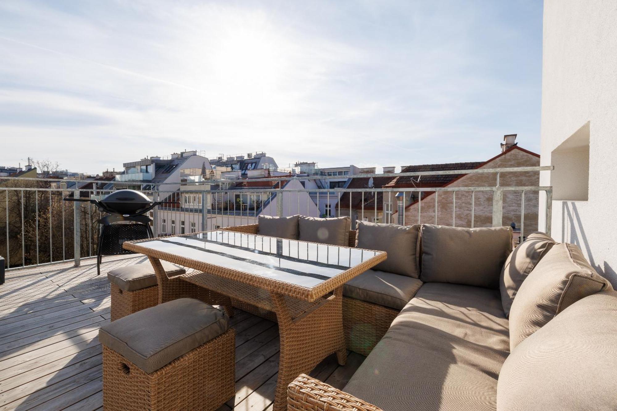 Symphony Apartments 38 - Modern Loft With Terrace And Grill In Central Location Виена Екстериор снимка